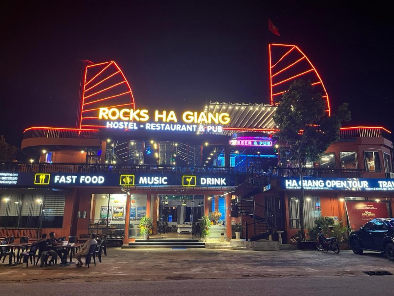 Rocks Ha Giang Hostel & Tour Ngoại thất bức ảnh